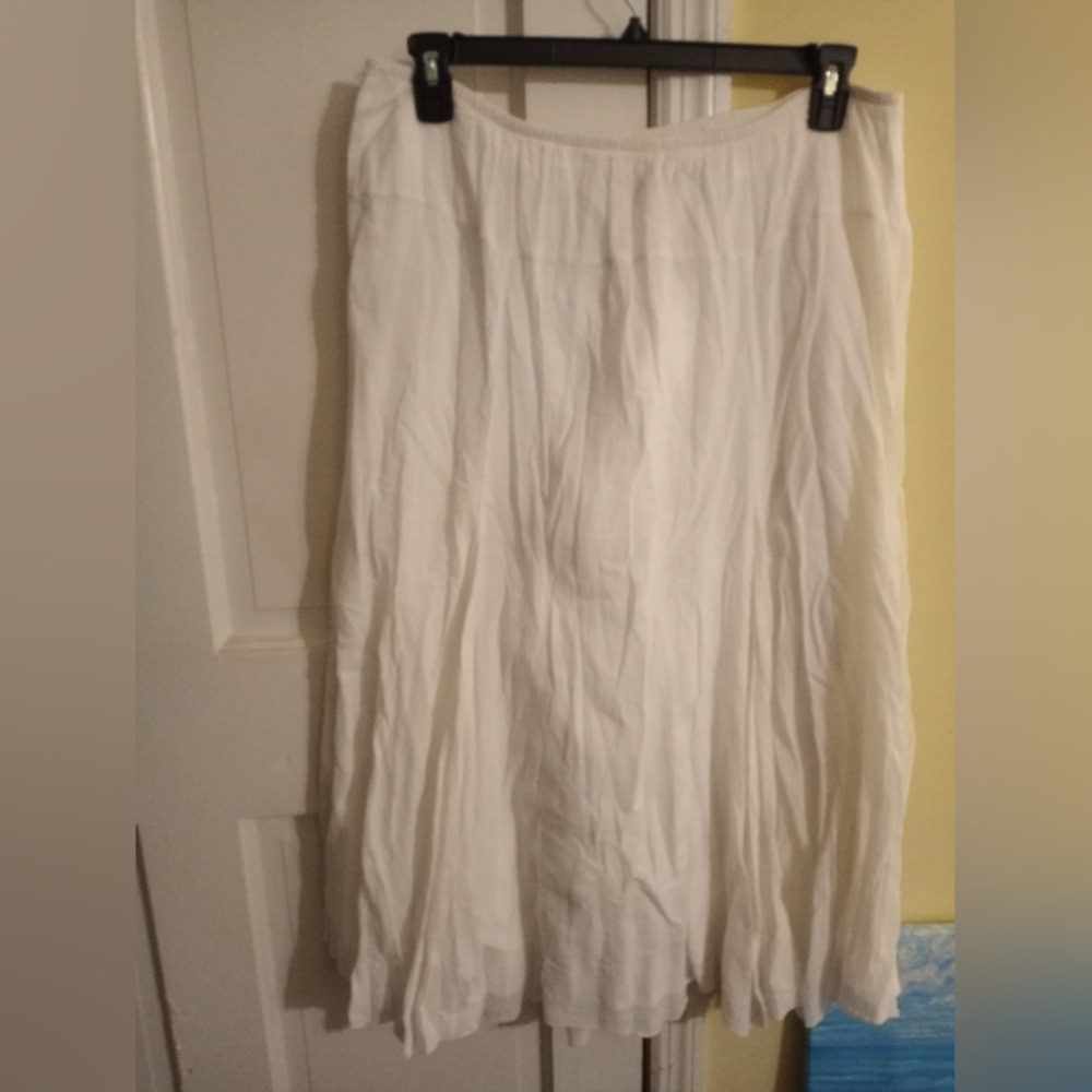 White Flowy Skirt 18w